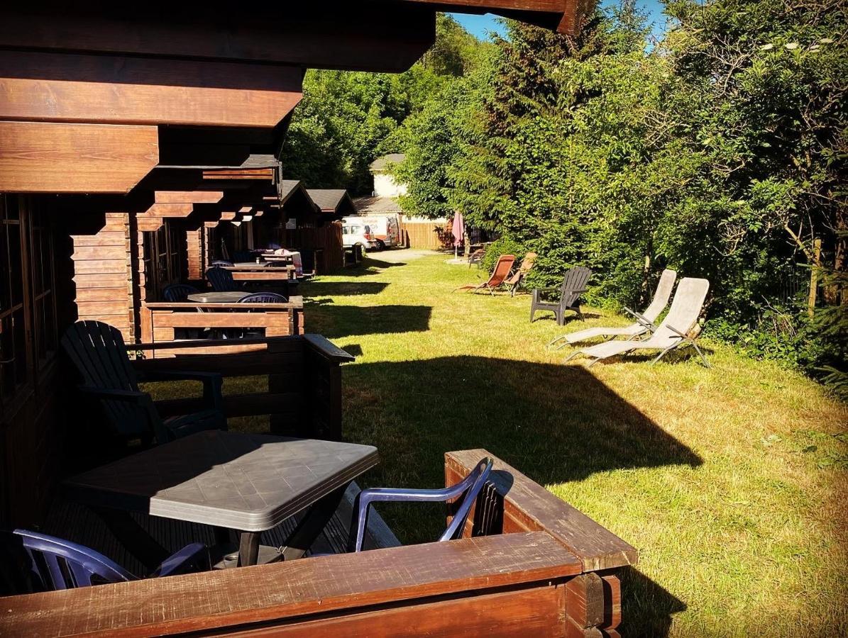 "Le Maloya" Chalets Independants -Chambre Balneo - Relais Motards Lacaune Exteriör bild