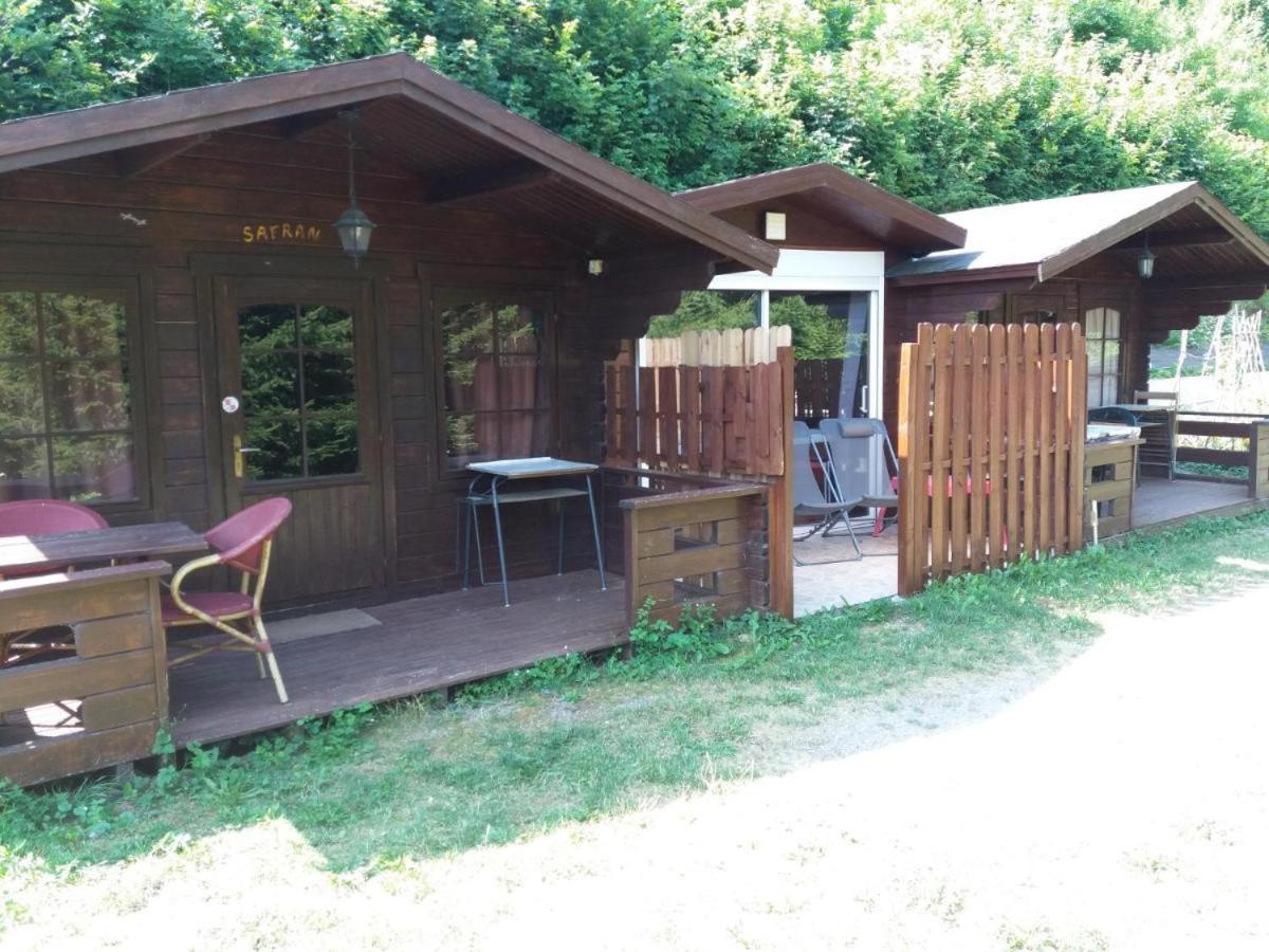 "Le Maloya" Chalets Independants -Chambre Balneo - Relais Motards Lacaune Exteriör bild