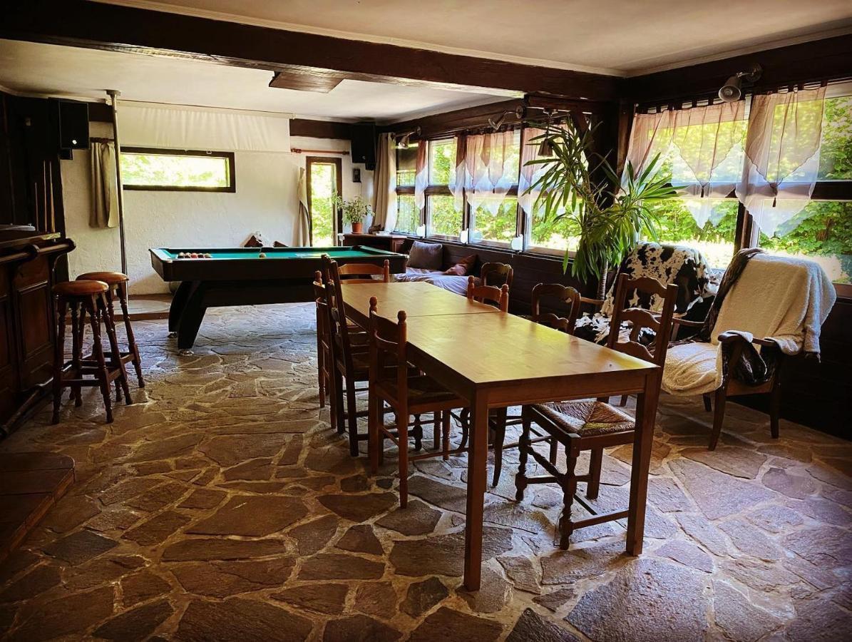 "Le Maloya" Chalets Independants -Chambre Balneo - Relais Motards Lacaune Exteriör bild