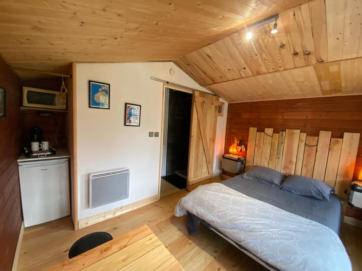 "Le Maloya" Chalets Independants -Chambre Balneo - Relais Motards Lacaune Exteriör bild