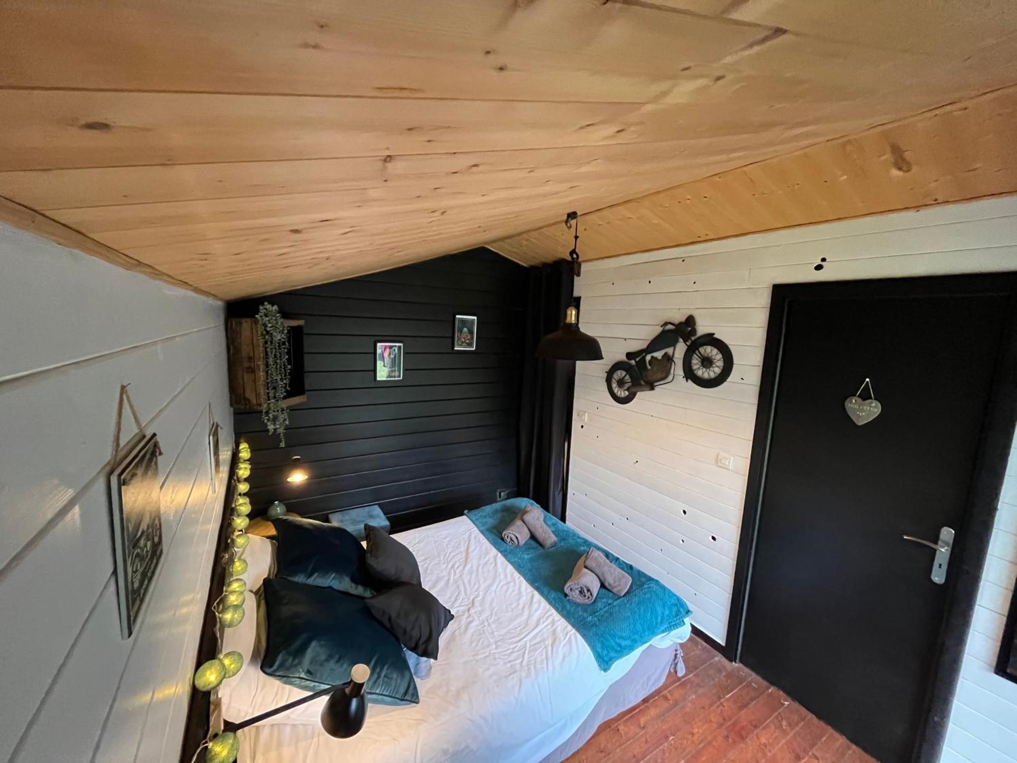 "Le Maloya" Chalets Independants -Chambre Balneo - Relais Motards Lacaune Exteriör bild
